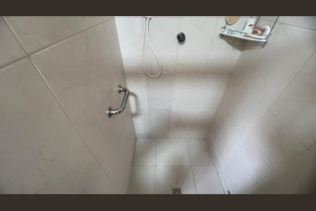 Casa à venda com 110m², 2 quartos e 2 vagas Casa à venda com 110m², 2 quartos e 2 vagasBanheiro