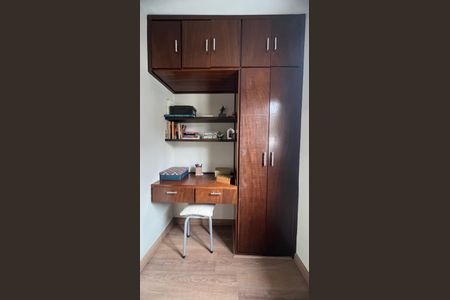 Casa à venda com 110m², 2 quartos e 2 vagas Casa à venda com 110m², 2 quartos e 2 vagasEscritório