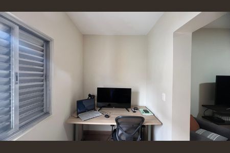 Casa à venda com 110m², 2 quartos e 2 vagas Casa à venda com 110m², 2 quartos e 2 vagasEscritório