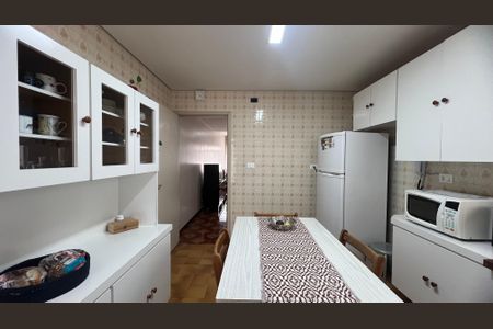 Casa à venda com 110m², 2 quartos e 2 vagas Casa à venda com 110m², 2 quartos e 2 vagasCozinha