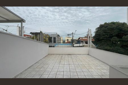Casa à venda com 110m², 2 quartos e 2 vagas Casa à venda com 110m², 2 quartos e 2 vagasTerraço
