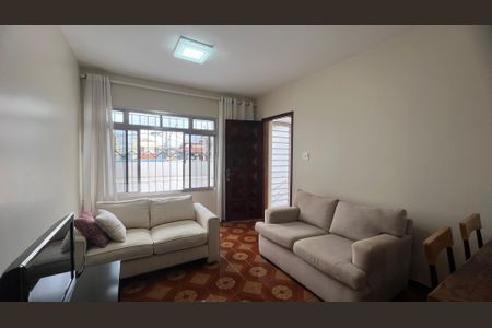 Casa à venda com 110m², 2 quartos e 2 vagas Casa à venda com 110m², 2 quartos e 2 vagasSala