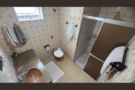 Casa à venda com 110m², 2 quartos e 2 vagas Casa à venda com 110m², 2 quartos e 2 vagasBanheiro