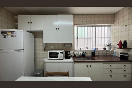 Casa à venda com 110m², 2 quartos e 2 vagas Casa à venda com 110m², 2 quartos e 2 vagasCozinha