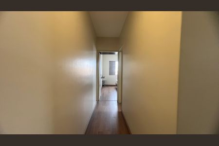 Casa à venda com 110m², 2 quartos e 2 vagas Casa à venda com 110m², 2 quartos e 2 vagasCorredor
