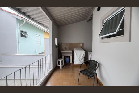 Casa à venda com 110m², 2 quartos e 2 vagas Casa à venda com 110m², 2 quartos e 2 vagasLavanderia