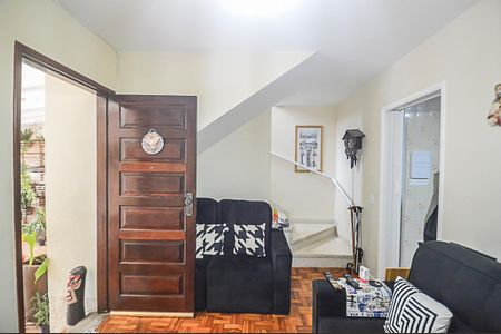 Casa à venda com 98m², 2 quartos e 2 vagas Casa à venda com 98m², 2 quartos e 2 vagasSala