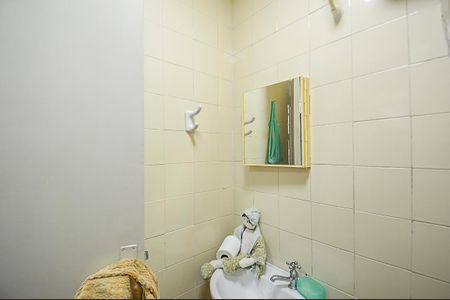 Casa à venda com 98m², 2 quartos e 2 vagas Casa à venda com 98m², 2 quartos e 2 vagasBanheiro de serviço