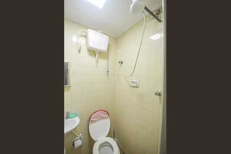 Casa à venda com 98m², 2 quartos e 2 vagas Casa à venda com 98m², 2 quartos e 2 vagasBanheiro de serviço