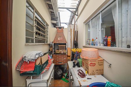 Casa à venda com 98m², 2 quartos e 2 vagas Casa à venda com 98m², 2 quartos e 2 vagasChurrasqueira