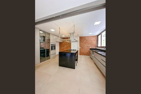 Casa à venda com 520m², 5 quartos e 3 vagas Casa à venda com 520m², 5 quartos e 3 vagasFoto 16