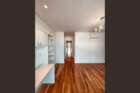 Casa à venda com 520m², 5 quartos e 3 vagas Casa à venda com 520m², 5 quartos e 3 vagasFoto 10