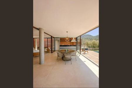 Casa à venda com 520m², 5 quartos e 3 vagas Casa à venda com 520m², 5 quartos e 3 vagasFoto 24