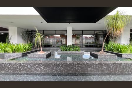 Studio à venda com 57m², 1 quarto e 1 vaga Studio à venda com 57m², 1 quarto e 1 vagaEntrada