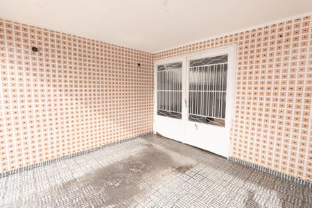 Casa à venda com 250m², 3 quartos e 4 vagas Casa à venda com 250m², 3 quartos e 4 vagasQuintal / Garagem