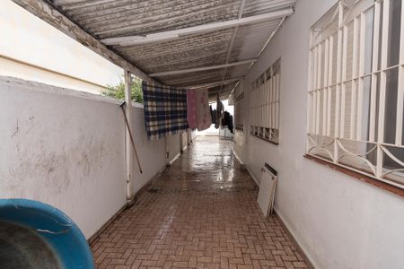 Casa à venda com 250m², 3 quartos e 4 vagas Casa à venda com 250m², 3 quartos e 4 vagasQuintal / Garagem