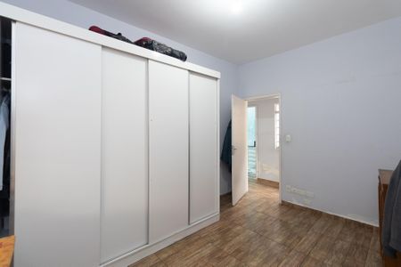 Casa à venda com 250m², 3 quartos e 4 vagas Casa à venda com 250m², 3 quartos e 4 vagasQuarto 2