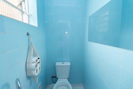 Casa à venda com 250m², 3 quartos e 4 vagas Casa à venda com 250m², 3 quartos e 4 vagasLavabo da Sala