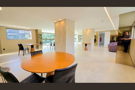 Apartamento à venda com 186m², 4 quartos e 4 vagas Apartamento à venda com 186m², 4 quartos e 4 vagasÁrea comum - Salão de festas