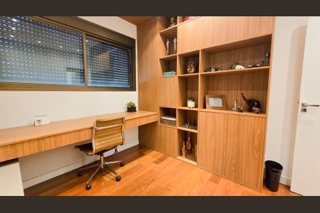 Apartamento à venda com 186m², 4 quartos e 4 vagas Apartamento à venda com 186m², 4 quartos e 4 vagasQuarto