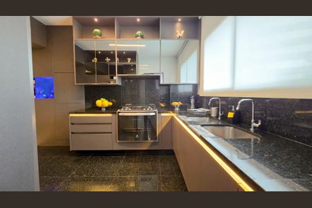 Apartamento à venda com 186m², 4 quartos e 4 vagas Apartamento à venda com 186m², 4 quartos e 4 vagasCozinha