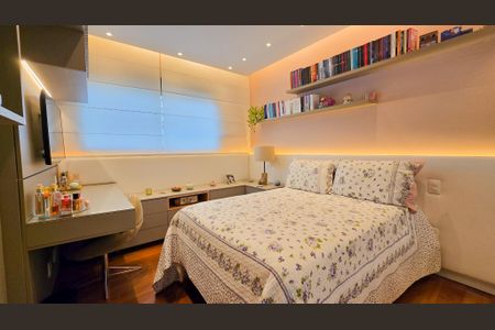 Apartamento à venda com 186m², 4 quartos e 4 vagas Apartamento à venda com 186m², 4 quartos e 4 vagasSuite 3