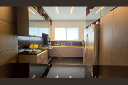 Apartamento à venda com 186m², 4 quartos e 4 vagas Apartamento à venda com 186m², 4 quartos e 4 vagasCozinha