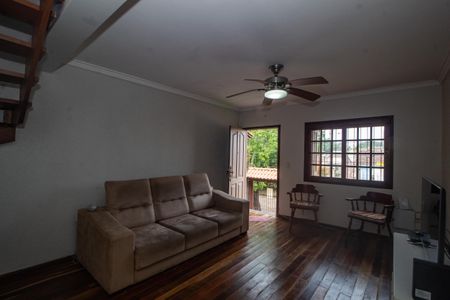Casa à venda com 206m², 3 quartos e 3 vagas Casa à venda com 206m², 3 quartos e 3 vagasSala