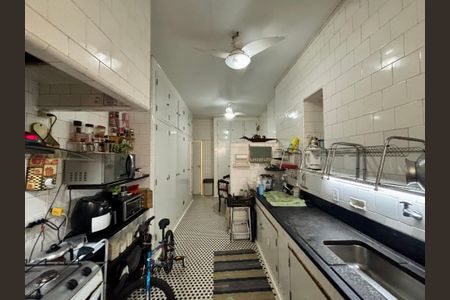Apartamento à venda com 220m², 3 quartos e 1 vaga Apartamento à venda com 220m², 3 quartos e 1 vagaCozinha