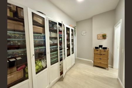 Apartamento à venda com 220m², 3 quartos e 1 vaga Apartamento à venda com 220m², 3 quartos e 1 vagaCorredor