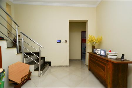 Casa à venda com 550m², 3 quartos e 3 vagasSala