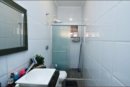 Casa à venda com 550m², 3 quartos e 3 vagasBanheiro da Suíte 2