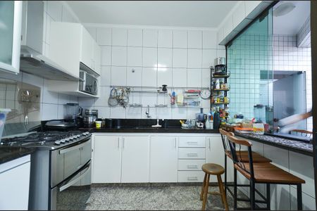 Casa à venda com 550m², 3 quartos e 3 vagasCozinha