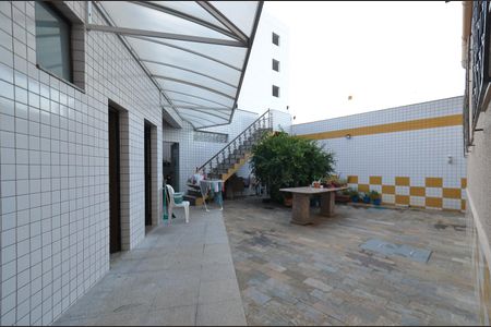 Casa à venda com 550m², 3 quartos e 3 vagasÁrea Externa