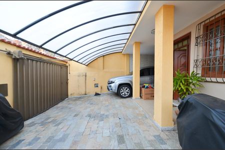 Casa à venda com 550m², 3 quartos e 3 vagasGaragem