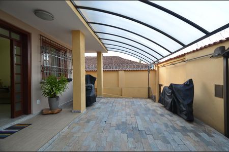 Casa à venda com 550m², 3 quartos e 3 vagasGaragem