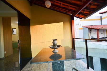 Casa à venda com 550m², 3 quartos e 3 vagasVaranda