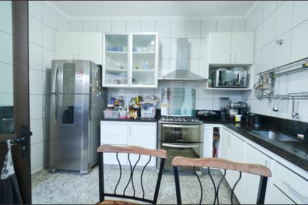 Casa à venda com 550m², 3 quartos e 3 vagasCozinha