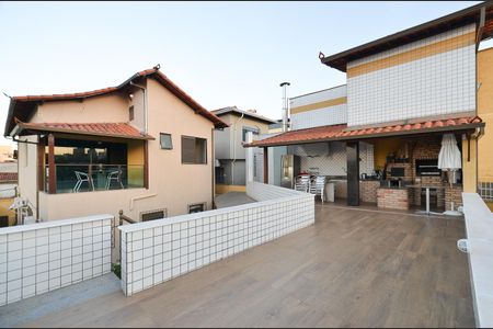 Casa à venda com 550m², 3 quartos e 3 vagasÁrea Externa