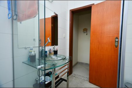 Casa à venda com 550m², 3 quartos e 3 vagasBanheiro Social