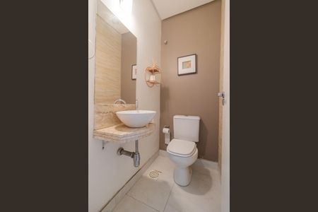 Casa à venda com 140m², 3 quartos e 2 vagasLavabo 