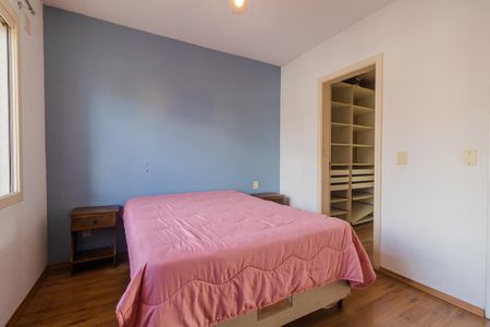 Casa à venda com 140m², 3 quartos e 2 vagasSuíte