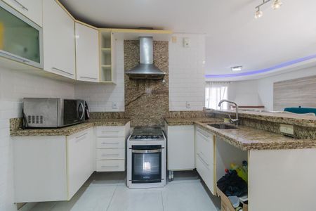 Casa à venda com 140m², 3 quartos e 2 vagasCozinha