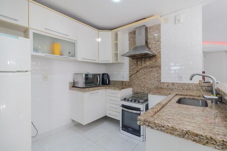 Casa à venda com 140m², 3 quartos e 2 vagasCozinha