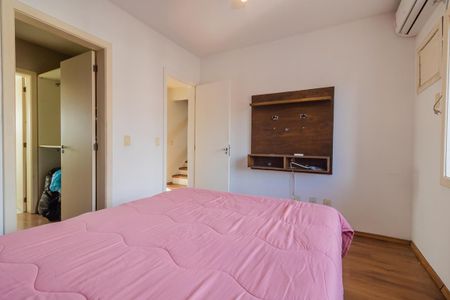 Casa à venda com 140m², 3 quartos e 2 vagasSuíte