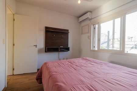 Casa à venda com 140m², 3 quartos e 2 vagasSuíte