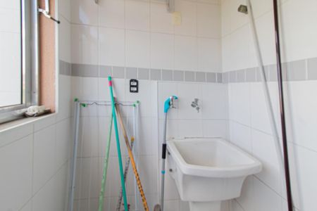 Apartamento à venda com 55m², 2 quartos e 1 vaga Apartamento à venda com 55m², 2 quartos e 1 vagaÁrea de Serviço