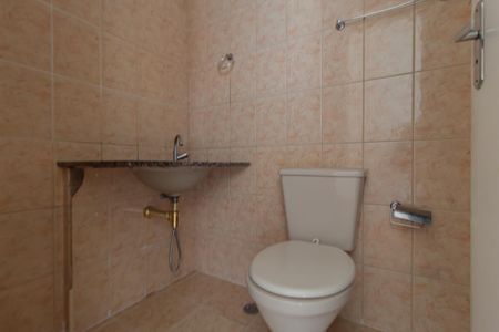 Apartamento à venda com 55m², 2 quartos e 1 vaga Apartamento à venda com 55m², 2 quartos e 1 vagaBanheiro