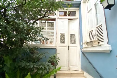 Casa à venda com 200m², 4 quartos e 2 vagas Casa à venda com 200m², 4 quartos e 2 vagasQuintal