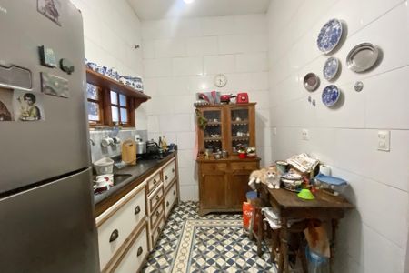 Casa à venda com 200m², 4 quartos e 2 vagas Casa à venda com 200m², 4 quartos e 2 vagasCozinha